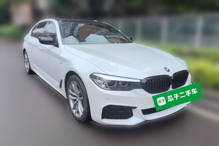 Used BMW 5 Series 2020 525Li M Sport Package Front Right 45 Deg