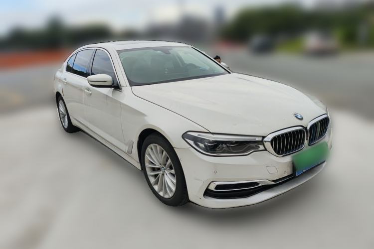Used BMW 5 Series 2020 530Li Leading Edition Luxury Package Front Right 45 Deg
