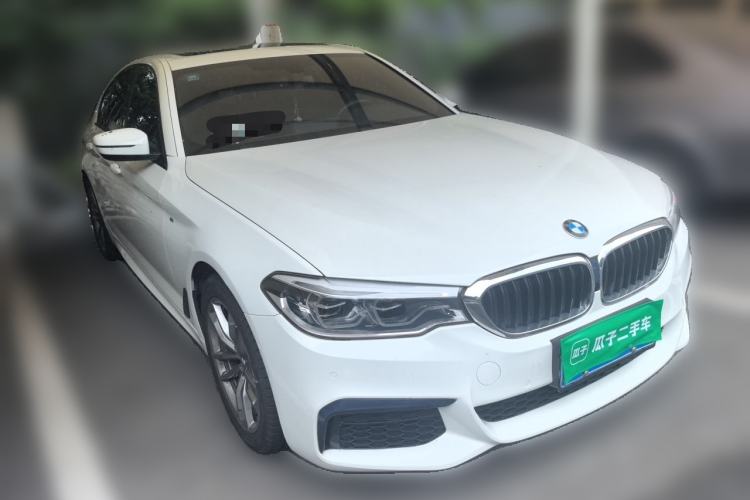 Used BMW 5 Series 2020 525i M Sport Package Front Right 45 Deg