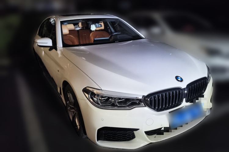 Used BMW 5 Series 2020 525i M Sport Package Front Right 45 Deg
