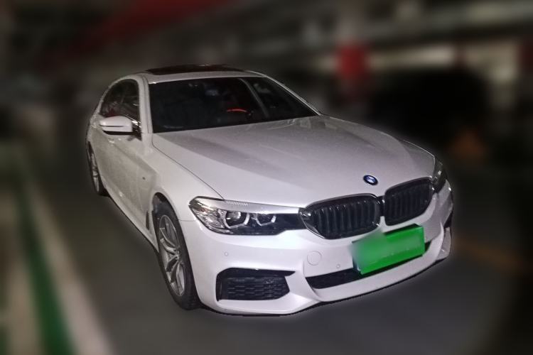 Used BMW 5 Series 2020 525Li M Sport Package Front Right 45 Deg