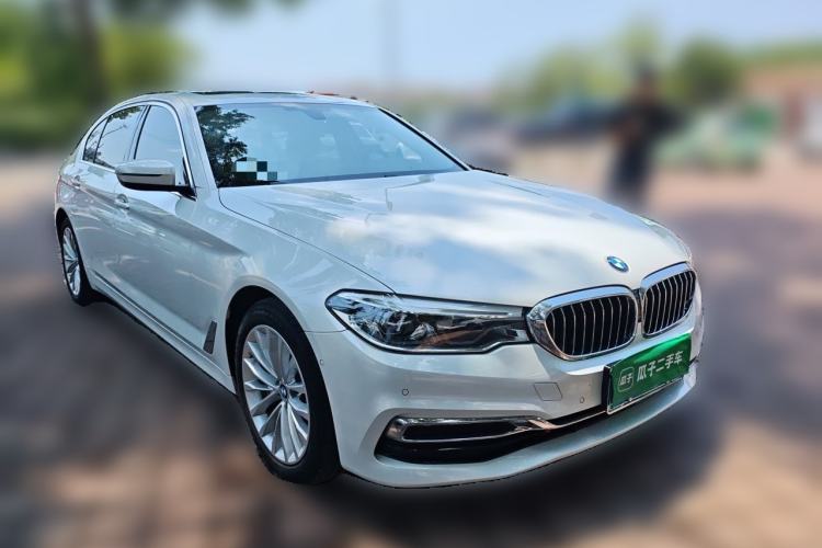 Used BMW 5 Series 2020 530Li Leading Edition Luxury Package Front Right 45 Deg