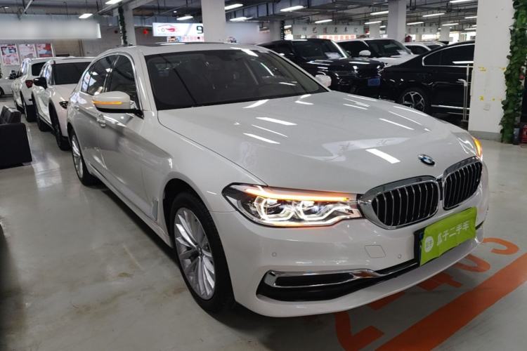 Used BMW 5 Series 2020 530Li xDrive Luxury Package Front Right 45 Deg