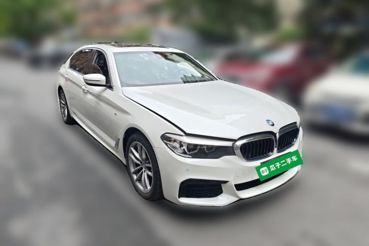 Used BMW 5 Series 2020 525Li M Sport Package Front Right 45 Deg
