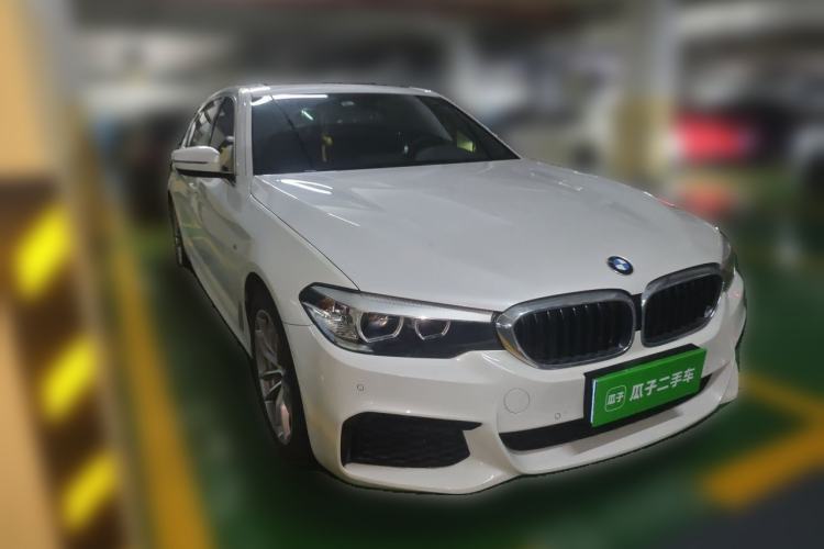 Used BMW 5 Series 2020 525Li M Sport Package Front Right 45 Deg