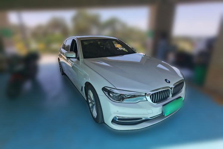 Used BMW 5 Series 2020 530Li Leading Edition Luxury Package Front Right 45 Deg