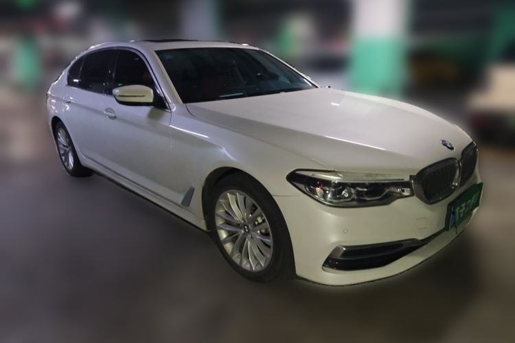 Used BMW 5 Series 2020 530Li Leading Edition Luxury Package Front Right 45 Deg