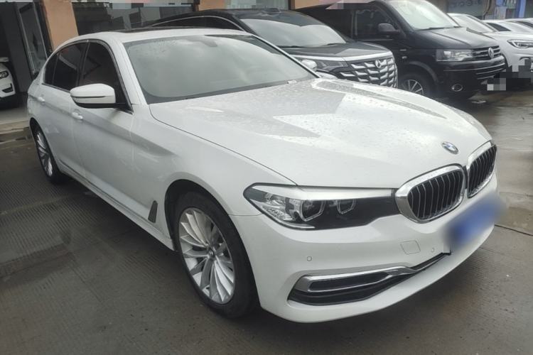 Used BMW 5 Series 2020 525Li Luxury Package Front Right 45 Deg
