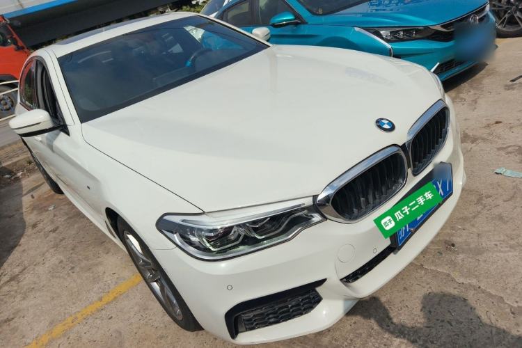 Used BMW 5 Series 2020 525i M Sport Package Front Right 45 Deg