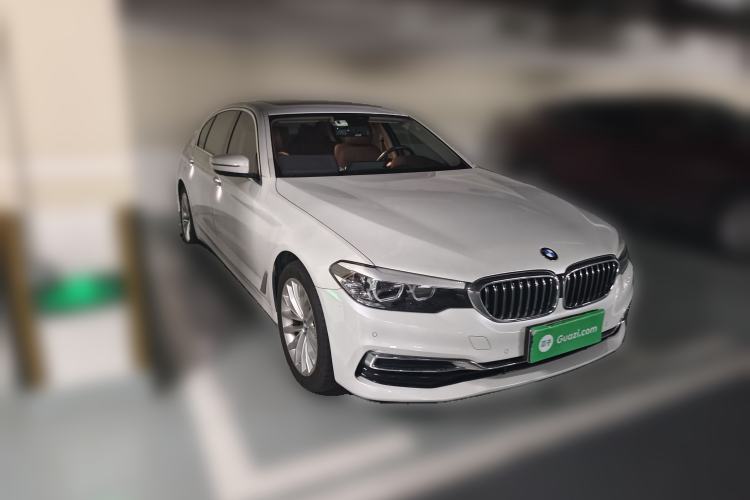 Used BMW 5 Series 2020 525Li Luxury Package Front Right 45 Deg