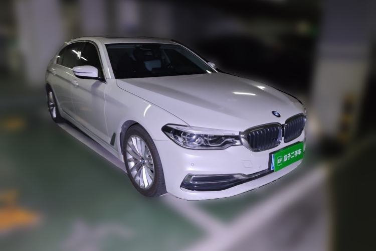 Used BMW 5 Series 2020 530Li Leading Edition Luxury Package Front Right 45 Deg