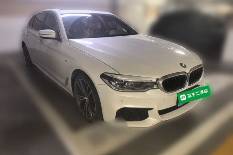 Used BMW 5 Series 2020 530Li Leading Model M Sport Package Front Right 45 Deg