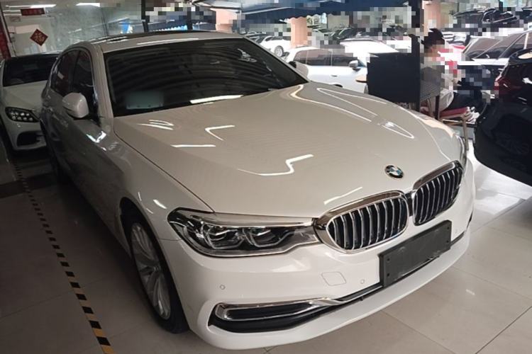 Used BMW 5 Series 2020 530Li Leading Edition Luxury Package Front Right 45 Deg