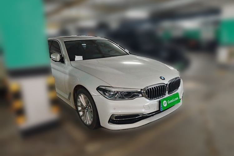 Used BMW 5 Series 2020 530Li Leading Edition Luxury Package Front Right 45 Deg