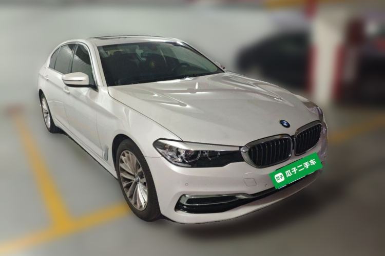 Used BMW 5 Series 2020 525Li Luxury Package Front Right 45 Deg