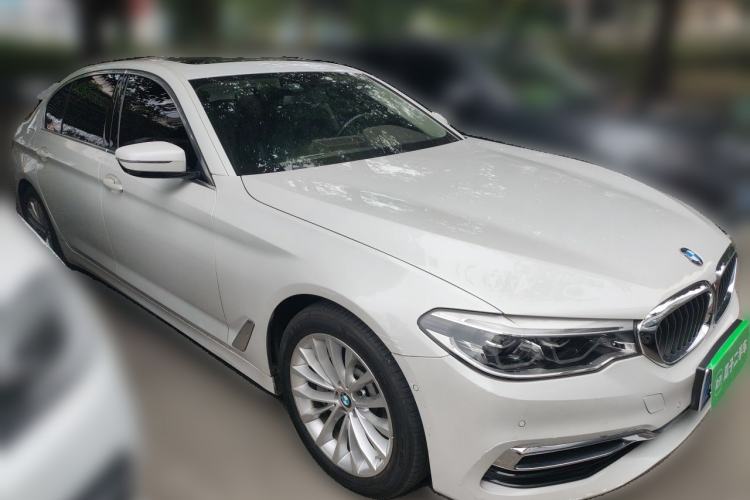 Used BMW 5 Series 2020 530Li Leading Edition Luxury Package Front Right 45 Deg