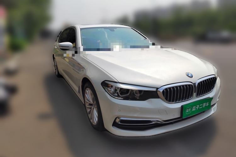 Used BMW 5 Series 2020 525Li Luxury Package Front Right 45 Deg