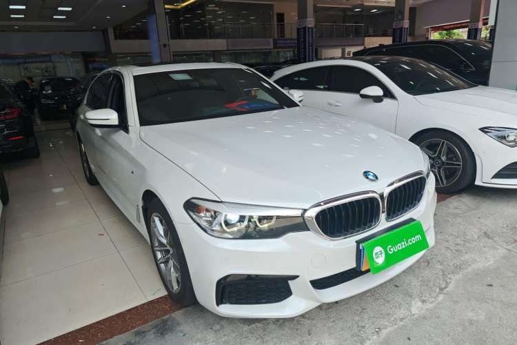 Used BMW 5 Series 2020 525Li M Sport Package Front Right 45 Deg