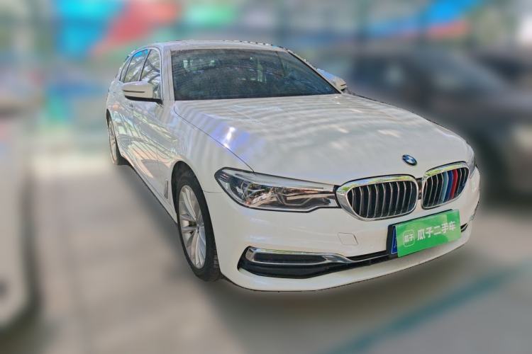 Used BMW 5 Series 2020 530Li Luxury Edition Premium Package Front Right 45 Deg