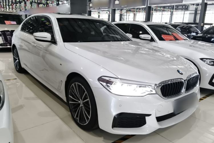 Used BMW 5 Series 2020 530Li Leading Model M Sport Package Front Right 45 Deg