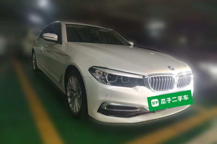 Used BMW 5 Series 2020 525Li Luxury Package Front Right 45 Deg