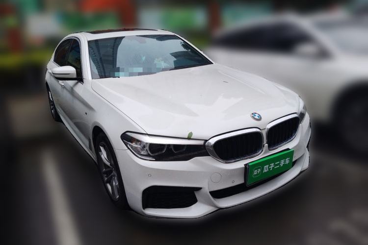 Used BMW 5 Series 2020 525Li M Sport Package Front Right 45 Deg