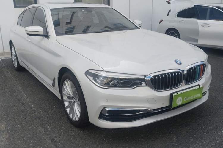 Used BMW 5 Series 2020 530Li xDrive Luxury Package Front Right 45 Deg