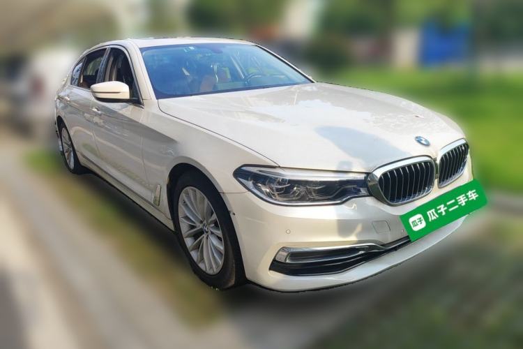 Used BMW 5 Series 2020 530Li Leading Edition Luxury Package Front Right 45 Deg