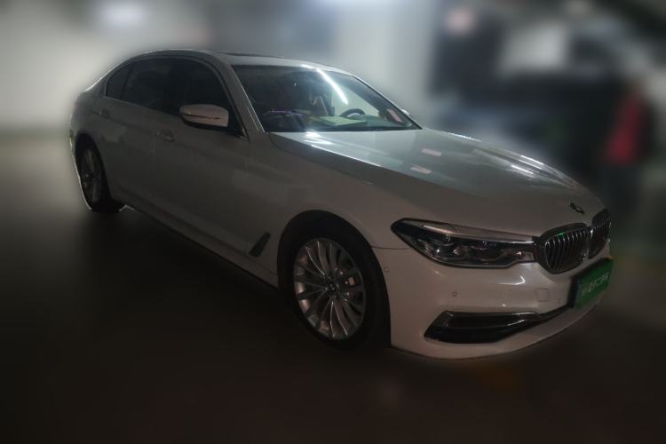 Used BMW 5 Series 2020 530Li Leading Edition Luxury Package Front Right 45 Deg