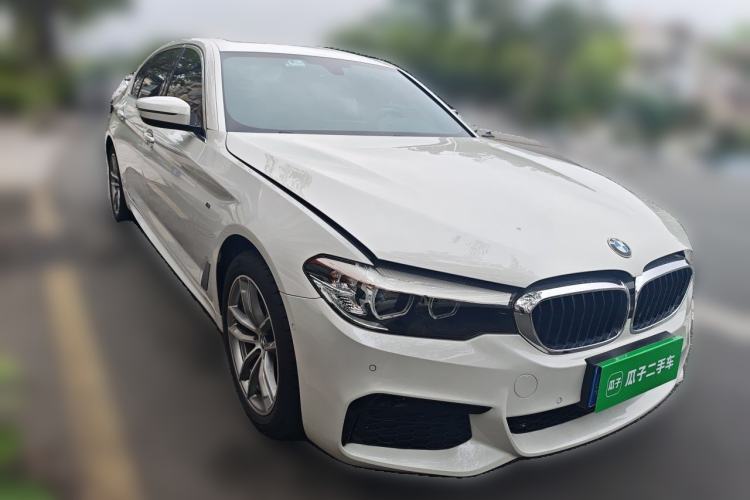 Used BMW 5 Series 2020 525Li M Sport Package Front Right 45 Deg
