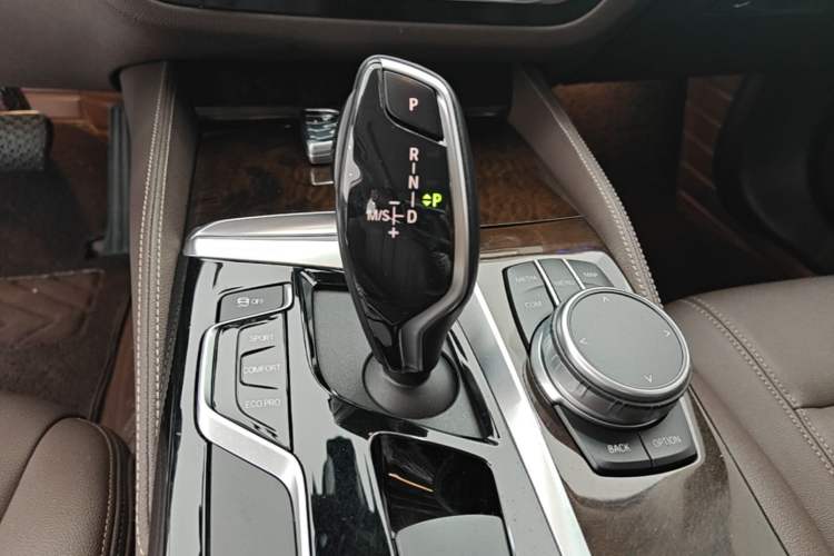 Used BMW 5 Series 2020 525Li Luxury Package Gear Lever
