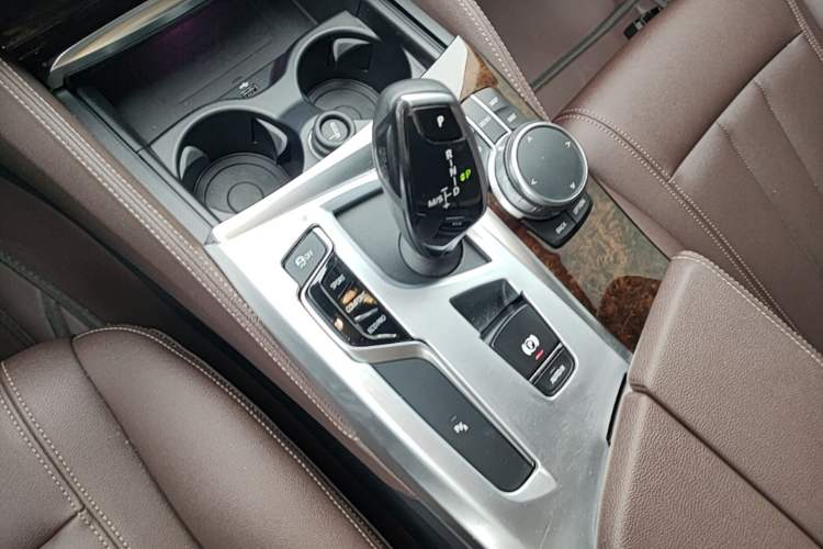 Used BMW 5 Series 2020 525Li Luxury Package Gear Lever