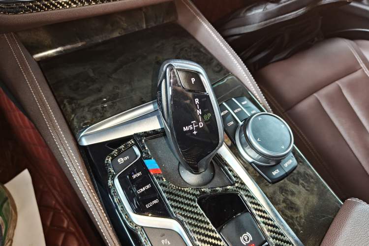 Used BMW 5 Series 2020 525Li M Sport Package Gear Lever