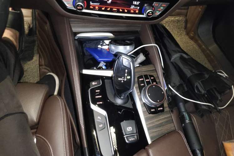 Used BMW 5 Series 2020 530Li Luxury Edition Premium Package Gear Lever