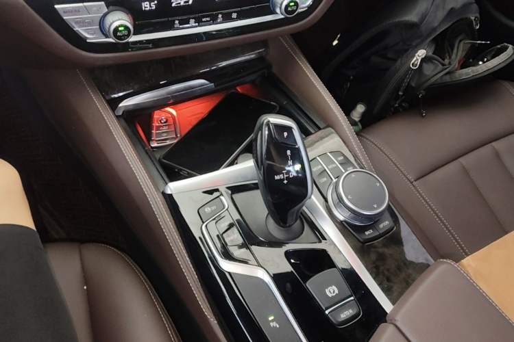 Used BMW 5 Series 2020 525Li M Sport Package Gear Lever