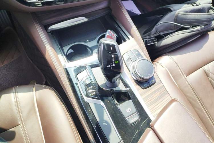 Used BMW 5 Series 2020 530Li xDrive Luxury Package Gear Lever