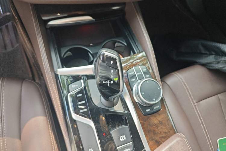 Used BMW 5 Series 2020 525Li Luxury Package Gear Lever