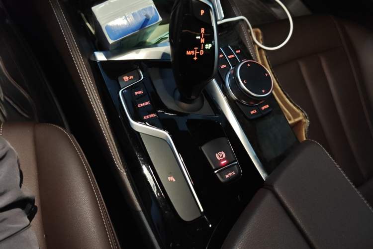 Used BMW 5 Series 2020 525Li M Sport Package Gear Lever