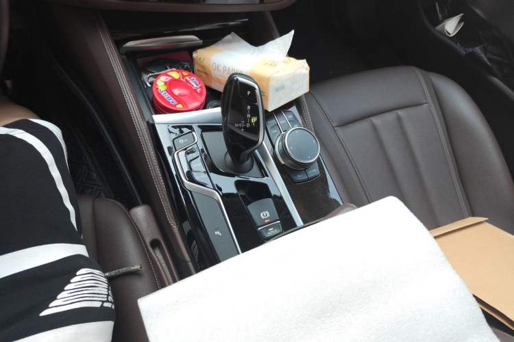 Used BMW 5 Series 2020 525Li Luxury Package Gear Lever