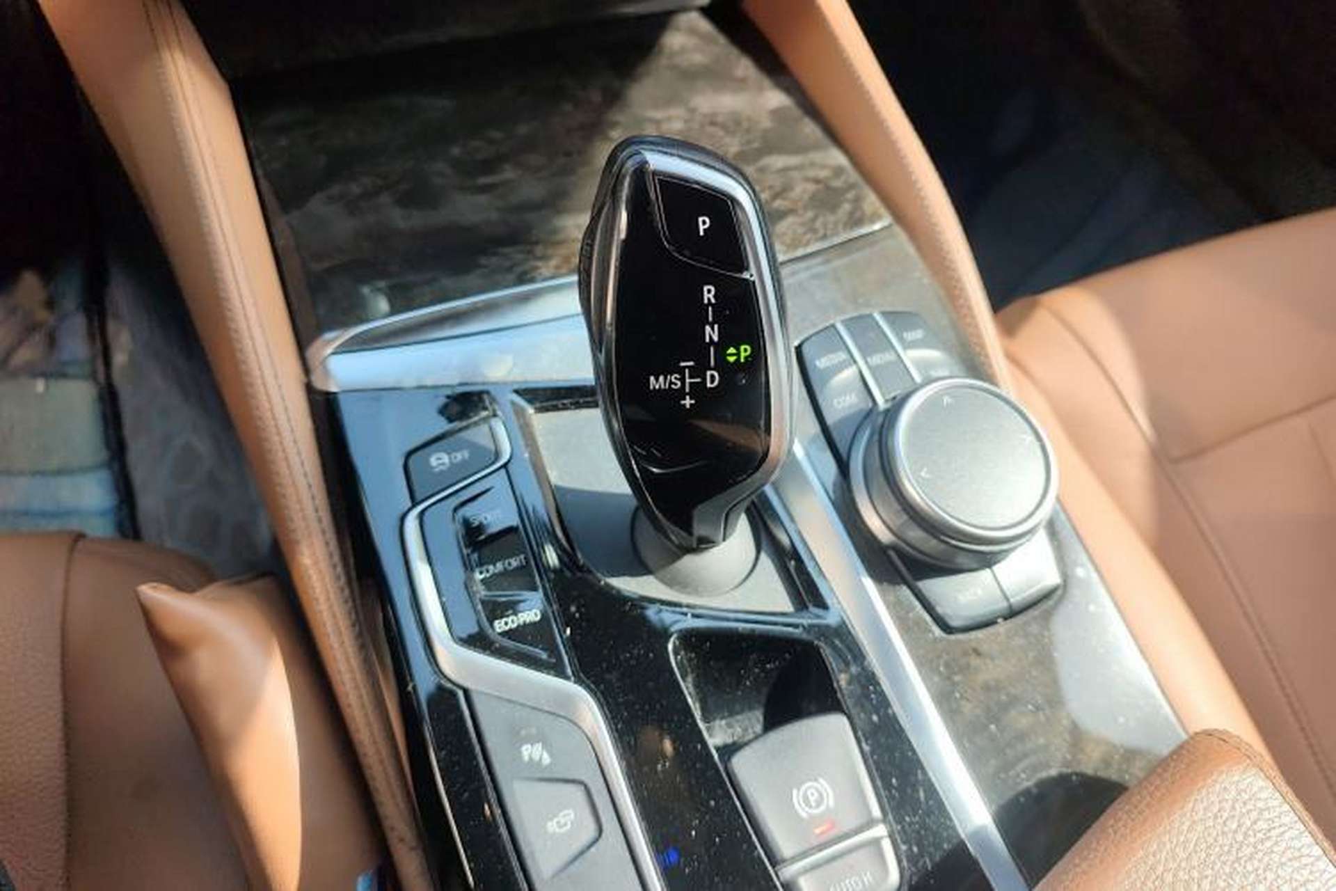 Used BMW 5 Series 2020 530Li Luxury Edition M Sport Package Gear Lever