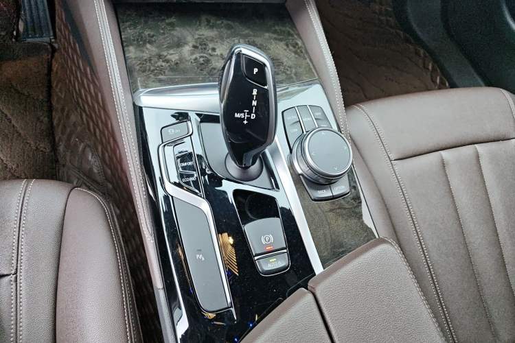 Used BMW 5 Series 2020 525Li M Sport Package Gear Lever