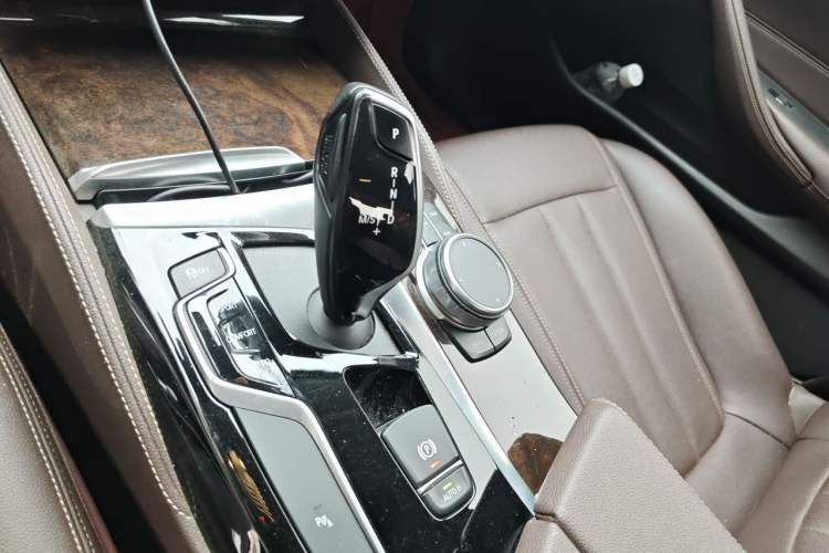 Used BMW 5 Series 2020 525Li Luxury Package Gear Lever