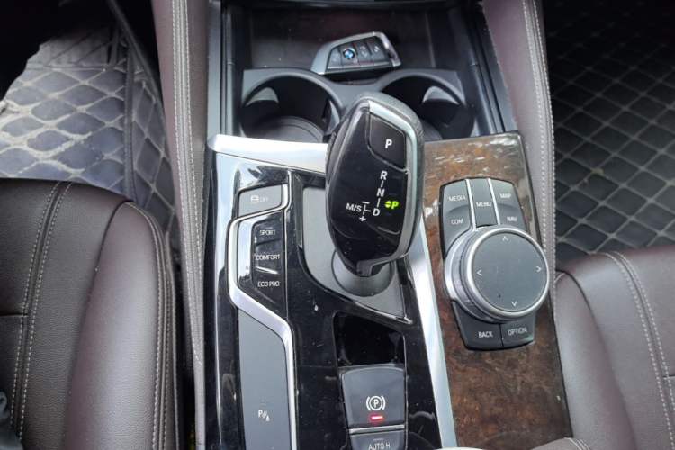 Used BMW 5 Series 2020 525Li Luxury Package Gear Lever