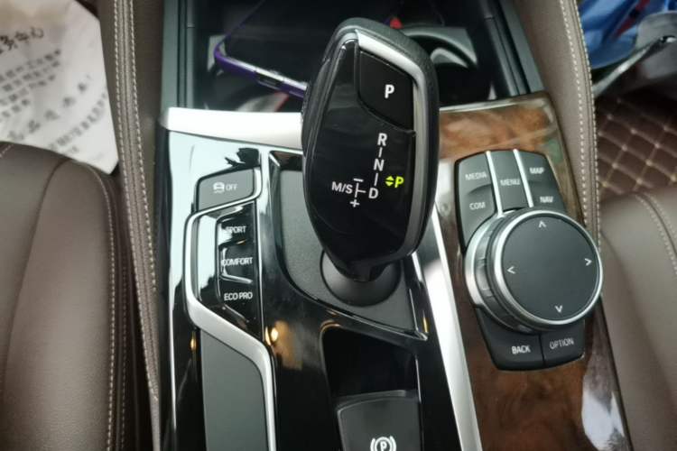 Used BMW 5 Series 2020 525Li Luxury Package Gear Lever