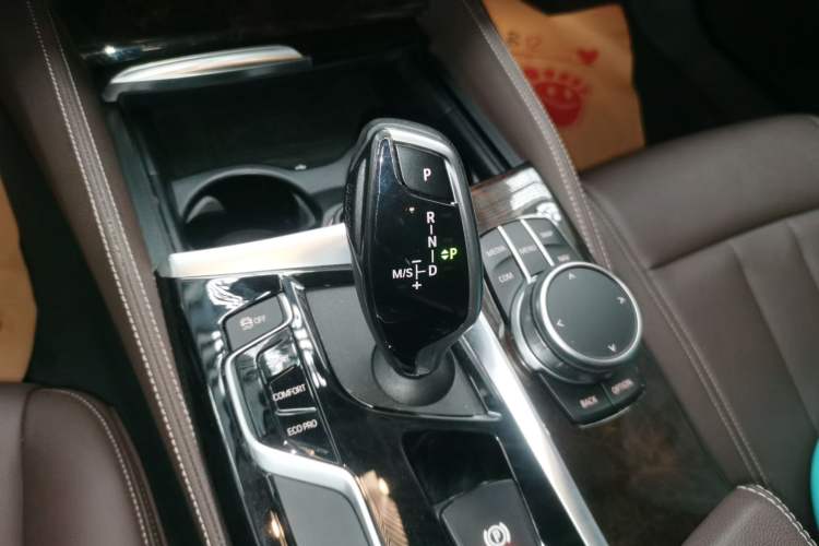 Used BMW 5 Series 2020 525Li Luxury Package Gear Lever