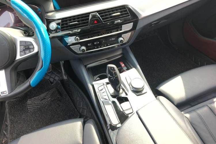 Used BMW 5 Series 2020 525i M Sport Package Gear Lever