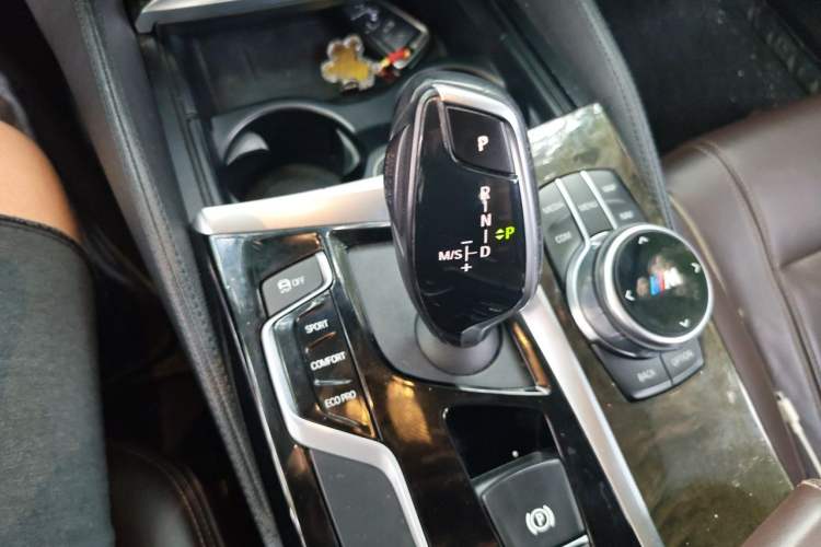 Used BMW 5 Series 2020 530Li Leading Model M Sport Package Gear Lever