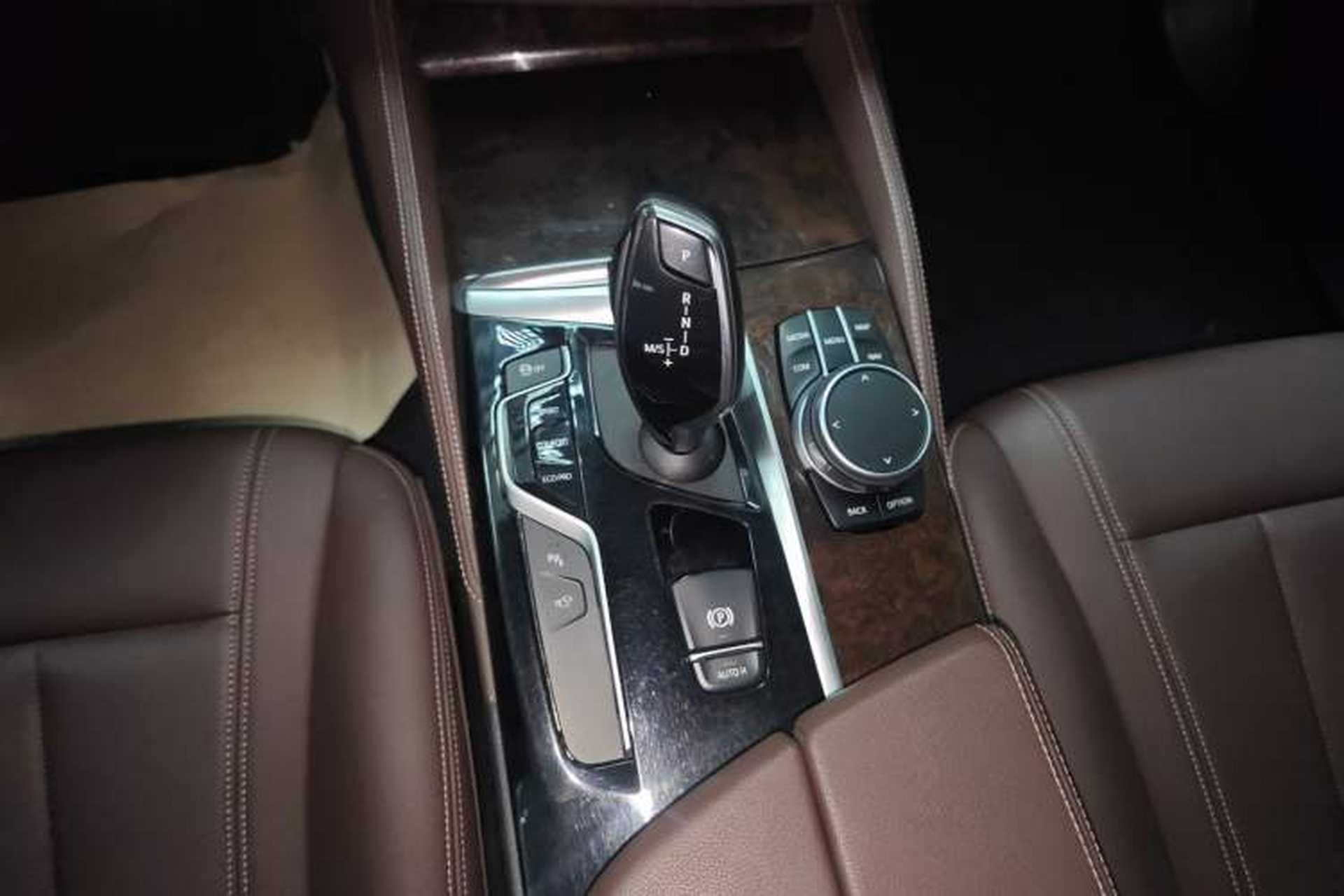 Used BMW 5 Series 2020 525Li Luxury Package Gear Lever