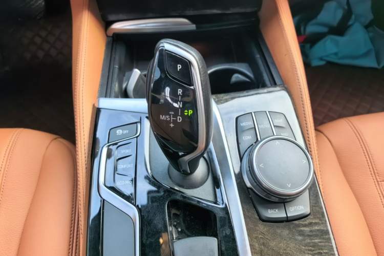 Used BMW 5 Series 2020 530Li Leading Model M Sport Package Gear Lever