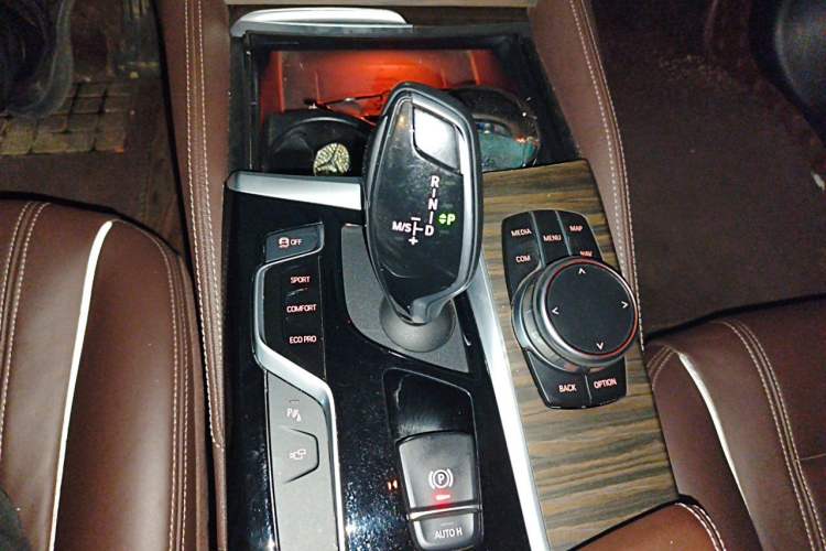 Used BMW 5 Series 2020 530Li Leading Edition Luxury Package Gear Lever